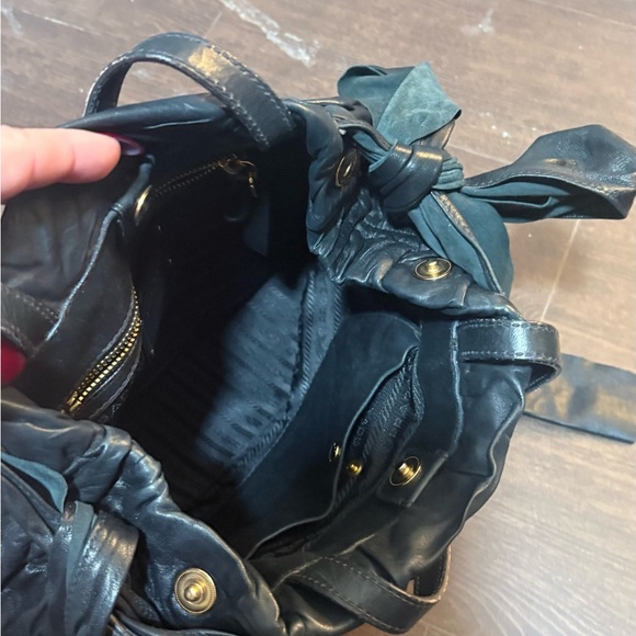 100% authentic Prada, antique bow bag, NAPA black leather ‼️PRICE DROP - Picture 7 of 10